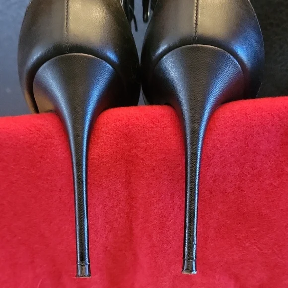 Christian Louboutin Black Choca Spikes 100 Kid Heels - Picture 8 of 16